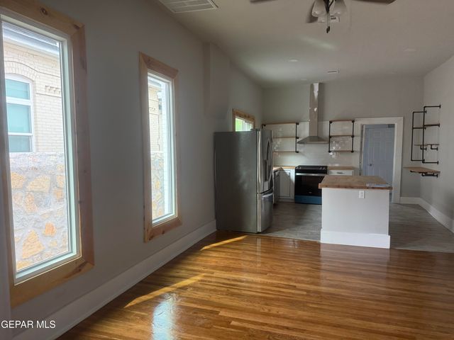 1102 N FLORENCE Street, El Paso, TX 79902