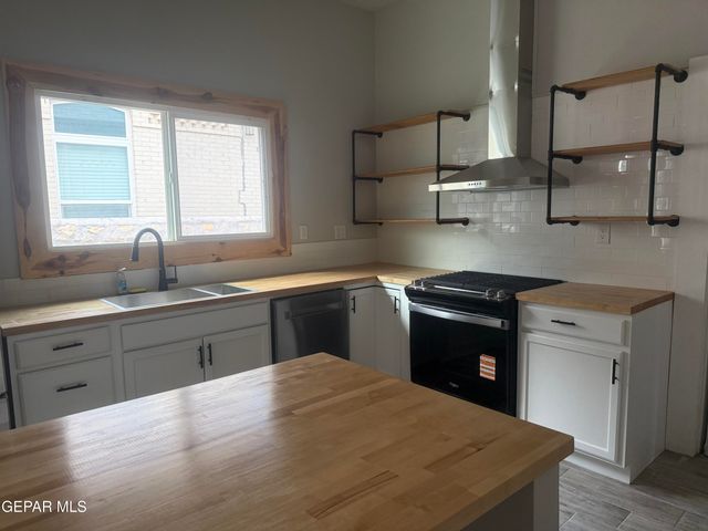 1102 N FLORENCE Street, El Paso, TX 79902
