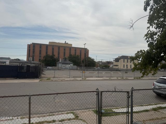 1102 N FLORENCE Street, El Paso, TX 79902