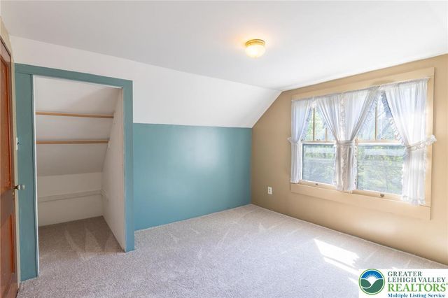 2049 Bushkill Park Drive, Forks Twp, PA 18040