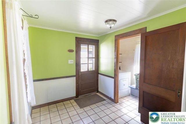 2049 Bushkill Park Drive, Forks Twp, PA 18040
