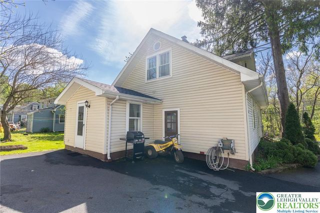 2049 Bushkill Park Drive, Forks Twp, PA 18040