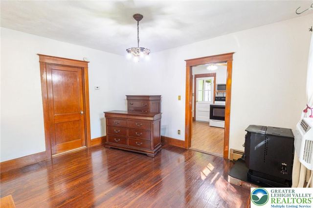 2049 Bushkill Park Drive, Forks Twp, PA 18040
