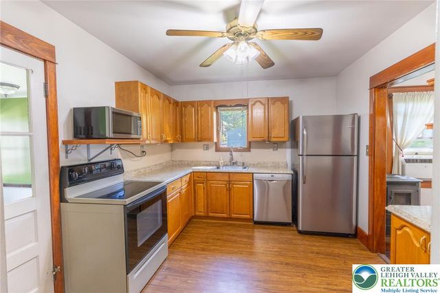 2049 Bushkill Park Drive, Forks Twp, PA 18040