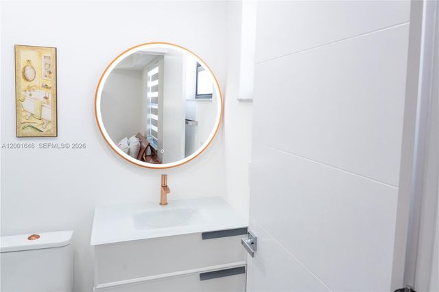 308 NW 2nd Ave, Hallandale Beach, FL 33009