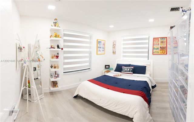 308 NW 2nd Ave, Hallandale Beach, FL 33009