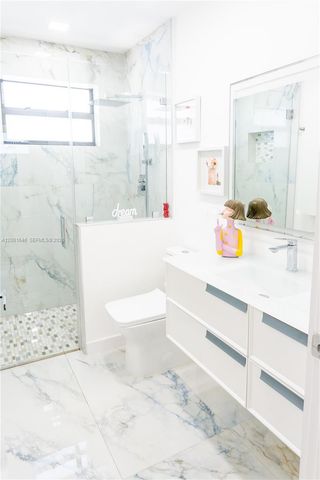 308 NW 2nd Ave, Hallandale Beach, FL 33009