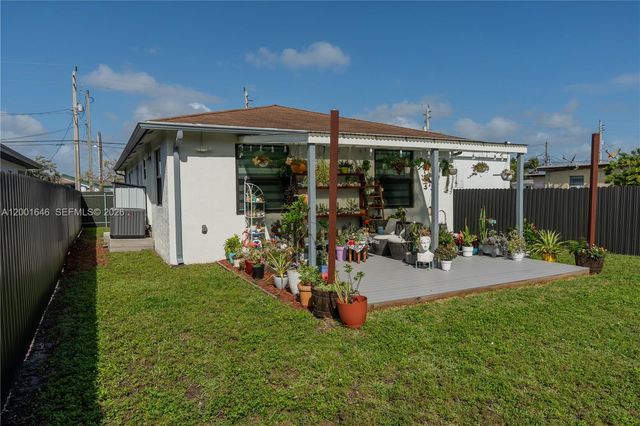 308 NW 2nd Ave, Hallandale Beach, FL 33009