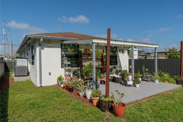 308 NW 2nd Ave, Hallandale Beach, FL 33009