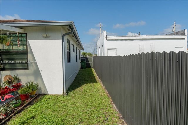 308 NW 2nd Ave, Hallandale Beach, FL 33009