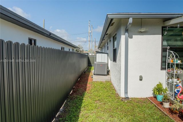 308 NW 2nd Ave, Hallandale Beach, FL 33009