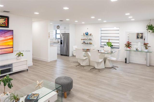 308 NW 2nd Ave, Hallandale Beach, FL 33009