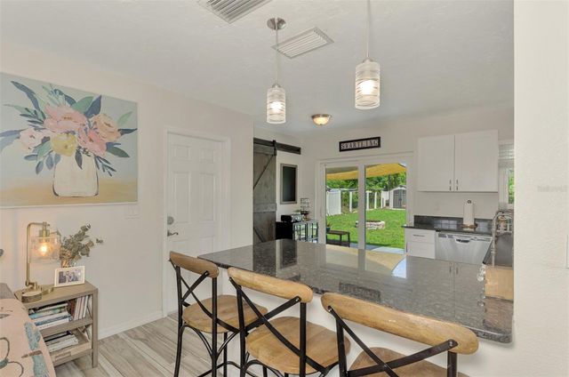 5807 28TH AVENUE DRIVE E, Bradenton, FL 34208