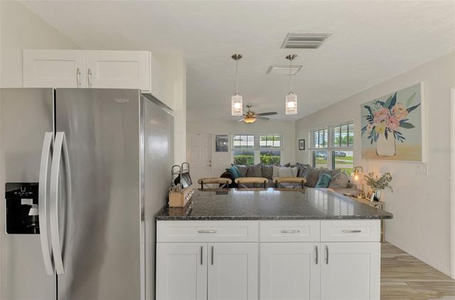 5807 28TH AVENUE DRIVE E, Bradenton, FL 34208