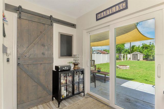 5807 28TH AVENUE DRIVE E, Bradenton, FL 34208