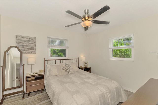 5807 28TH AVENUE DRIVE E, Bradenton, FL 34208