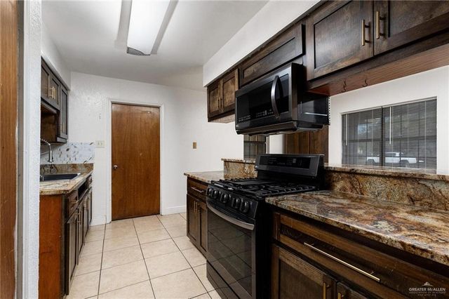 653 W Main Avenue, Raymondville, TX 78580