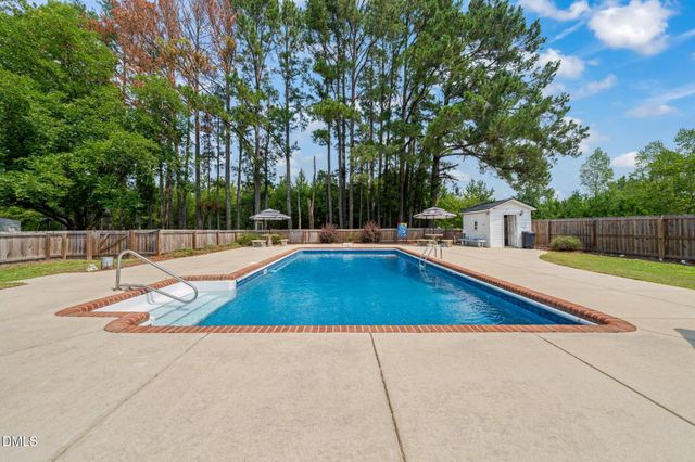 1718 Aman Dairy Road, Dunn, NC 28334