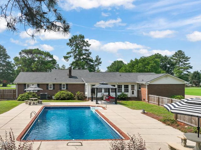 1718 Aman Dairy Road, Dunn, NC 28334