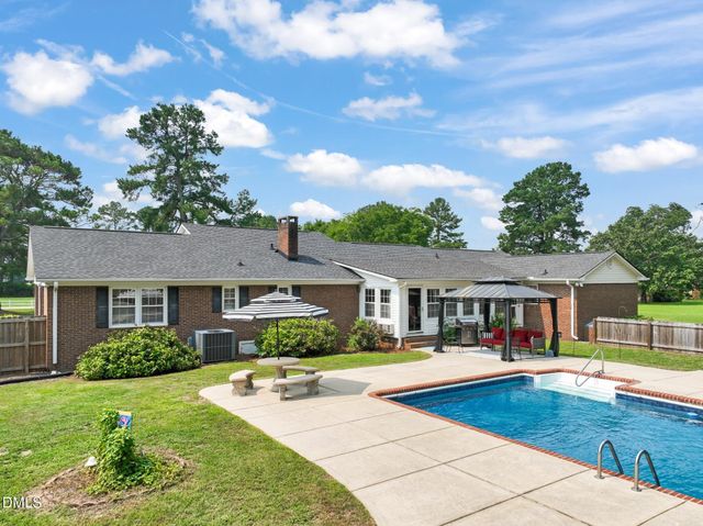 1718 Aman Dairy Road, Dunn, NC 28334