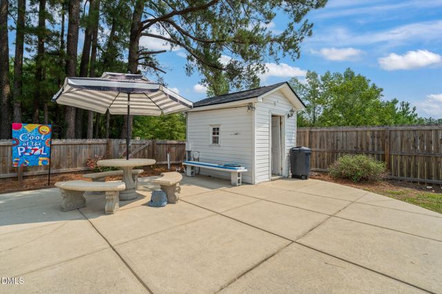 1718 Aman Dairy Road, Dunn, NC 28334