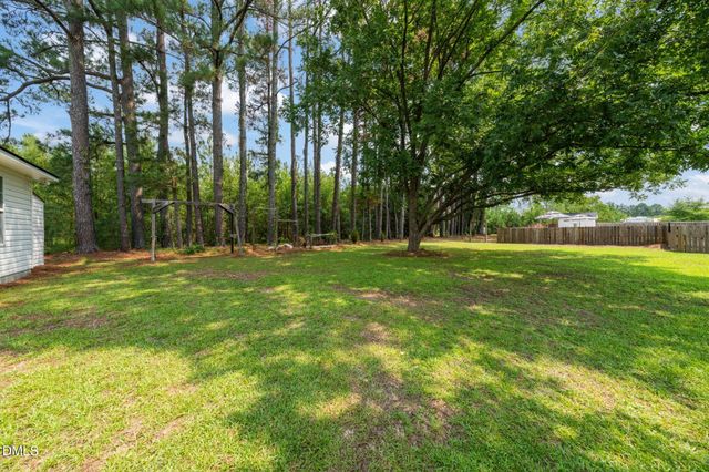 1718 Aman Dairy Road, Dunn, NC 28334