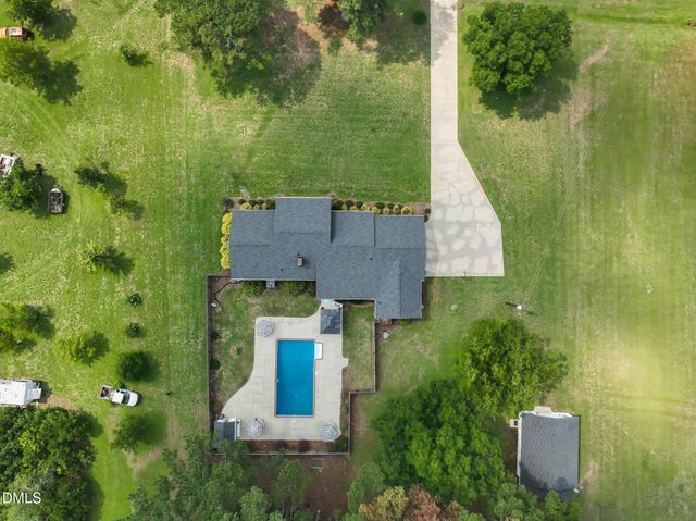 1718 Aman Dairy Road, Dunn, NC 28334
