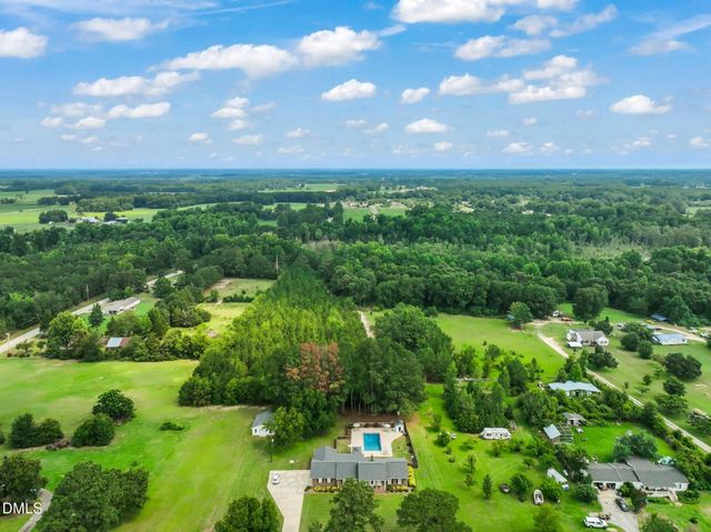 1718 Aman Dairy Road, Dunn, NC 28334