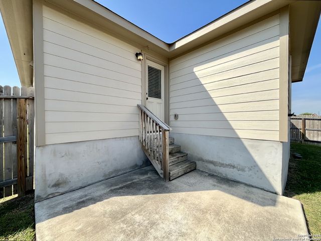 10823 AIRMEN DRIVE, Converse, TX 78109