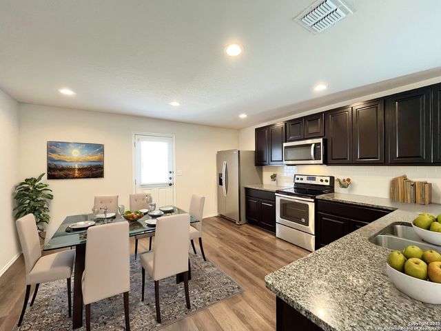 10823 AIRMEN DRIVE, Converse, TX 78109