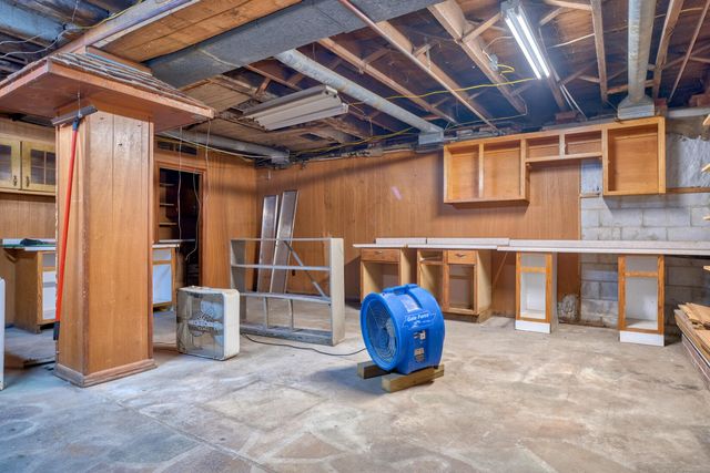 427 E Commercial Avenue, Lowell, IN 46356