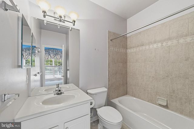 48 FESTIVAL DR, Voorhees, NJ 08043