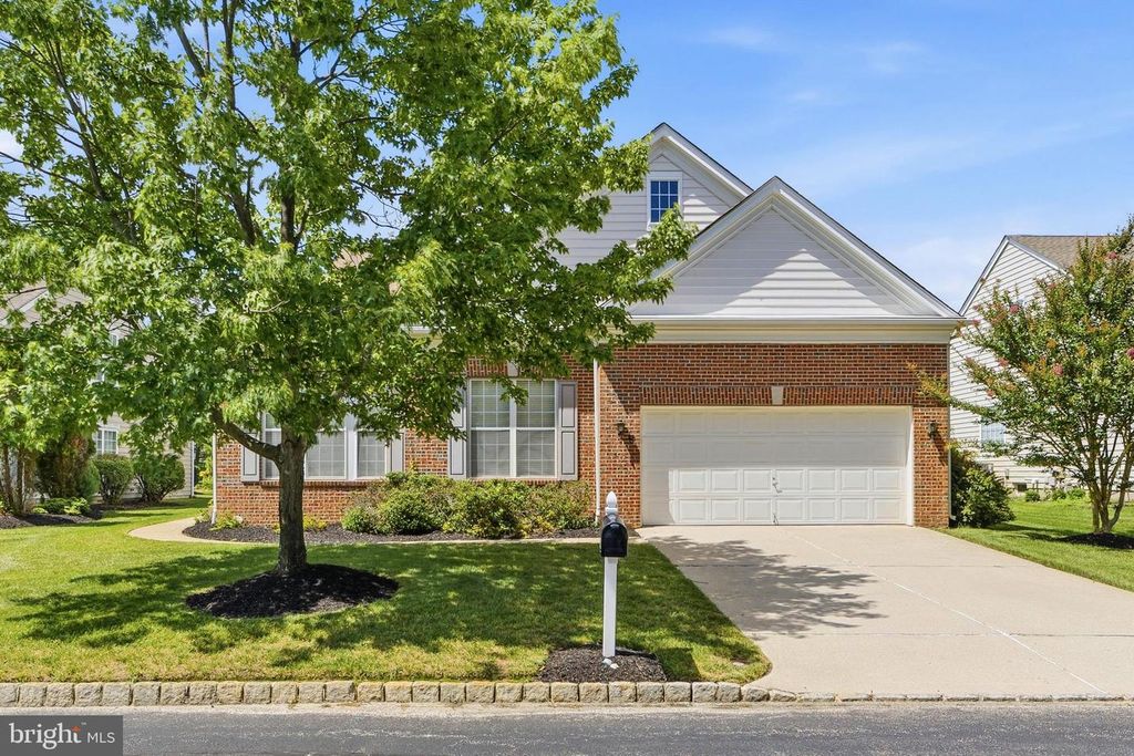 48 FESTIVAL DR, Voorhees, NJ 08043