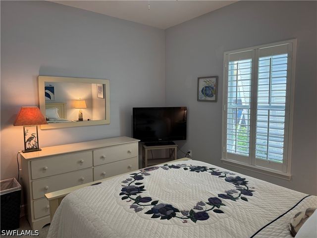 1420 Sweetwater CV 102, Naples, FL 34110