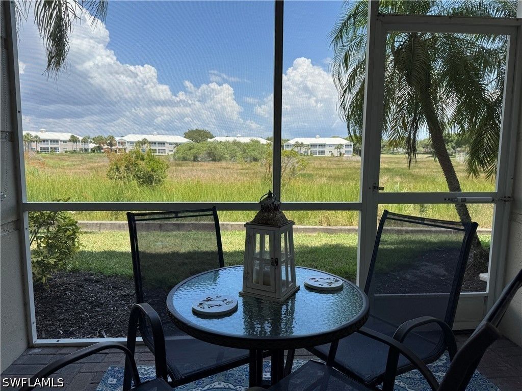 1420 Sweetwater CV 102, Naples, FL 34110