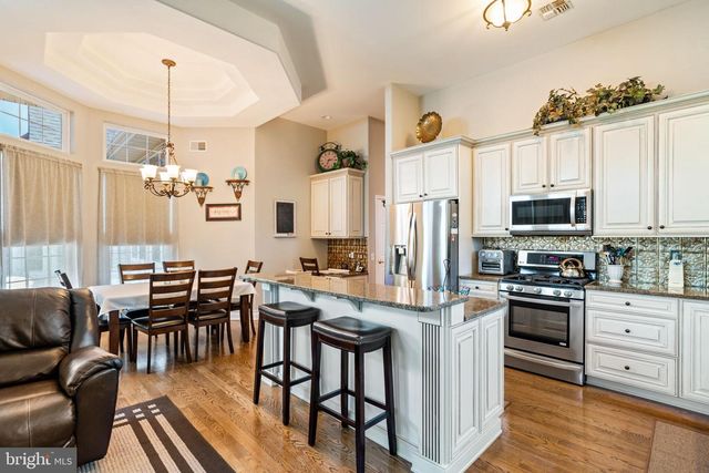 11 JUMPING BROOK LN, Barnegat, NJ 08005