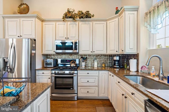 11 JUMPING BROOK LN, Barnegat, NJ 08005
