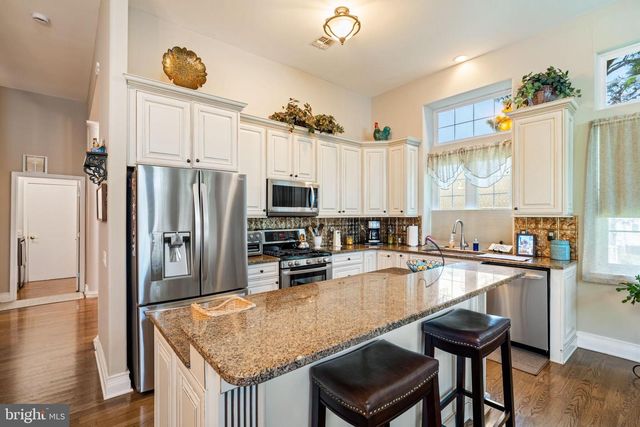 11 JUMPING BROOK LN, Barnegat, NJ 08005