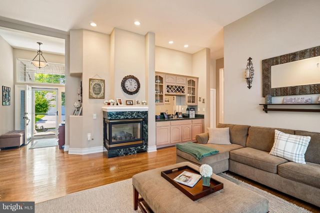 11 JUMPING BROOK LN, Barnegat, NJ 08005