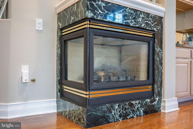 11 JUMPING BROOK LN, Barnegat, NJ 08005