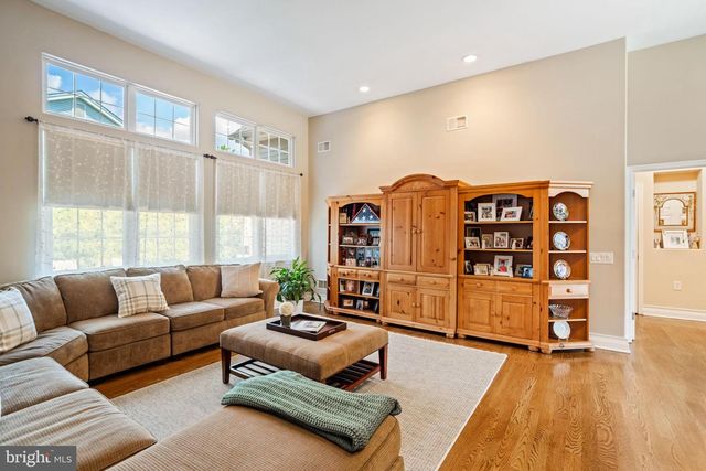 11 JUMPING BROOK LN, Barnegat, NJ 08005