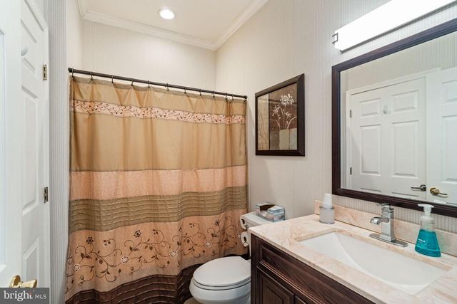 11 JUMPING BROOK LN, Barnegat, NJ 08005