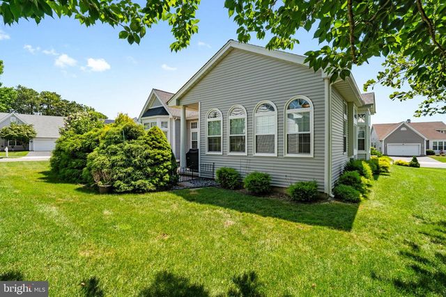 11 JUMPING BROOK LN, Barnegat, NJ 08005
