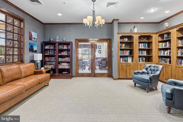11 JUMPING BROOK LN, Barnegat, NJ 08005