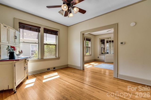 220 W 8th Street, Newton, NC 28658