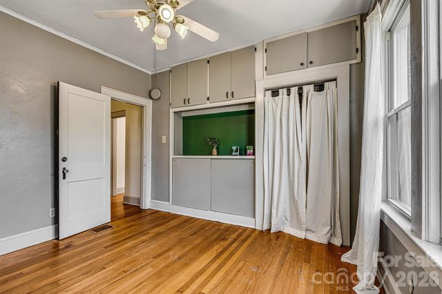 220 W 8th Street, Newton, NC 28658