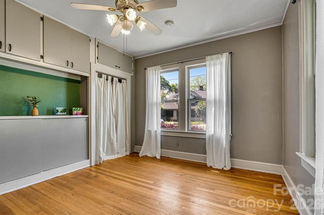 220 W 8th Street, Newton, NC 28658