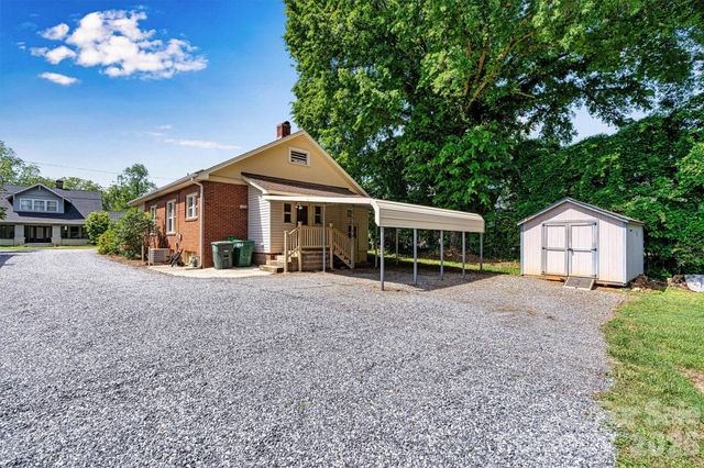 220 W 8th Street, Newton, NC 28658