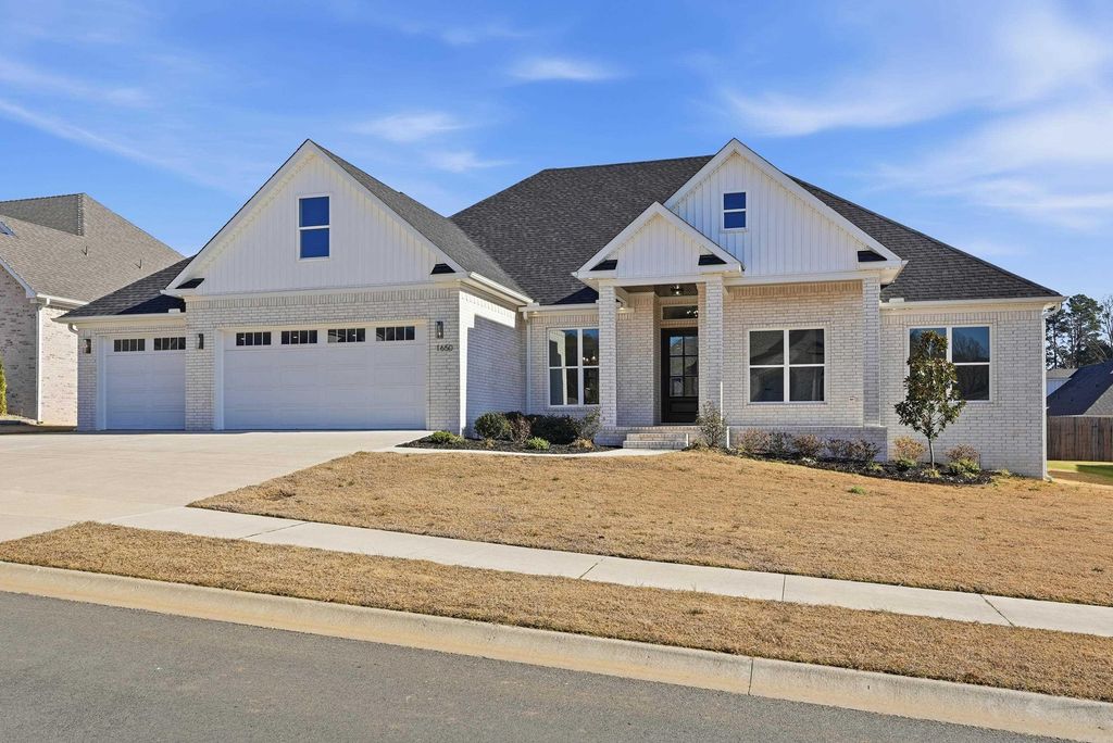 1650 Dolphin Drive, Conway, AR 72034