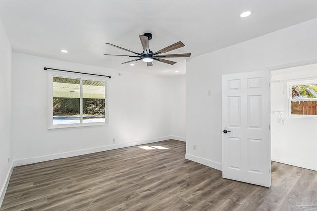 6441 Aspen Ave, Milton, FL 32570